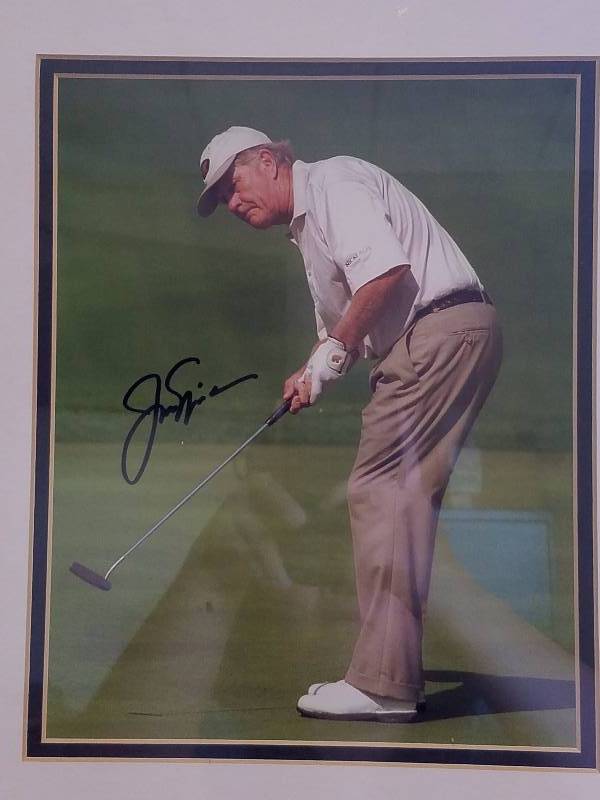 lot 23 image: Original Jack Nicklaus Autograph Photo with a certificate