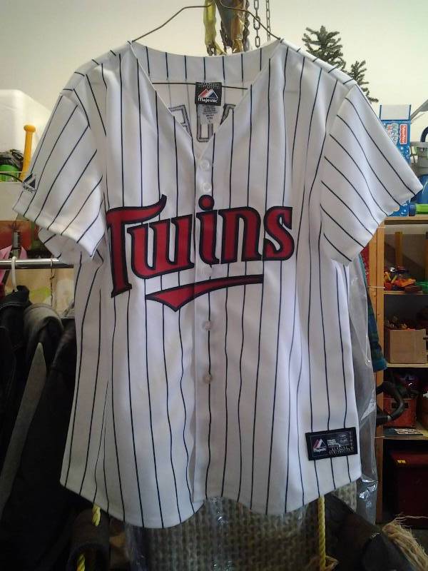 MN Twins #7 Mauer Genuine Major League Baseball Jersey Ladies Size L