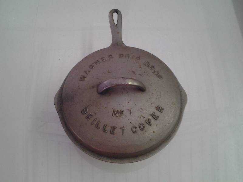 Wagner No. 7 Cast Iron Skillet With Drip-Drop Lid