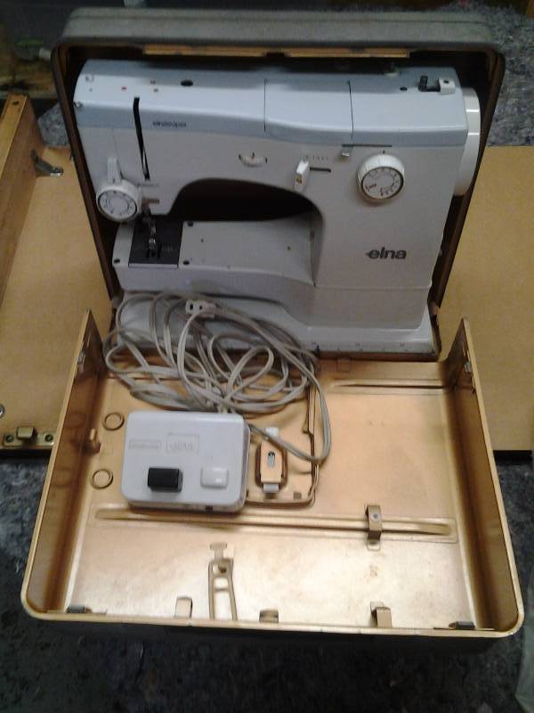 mini sewing machine case