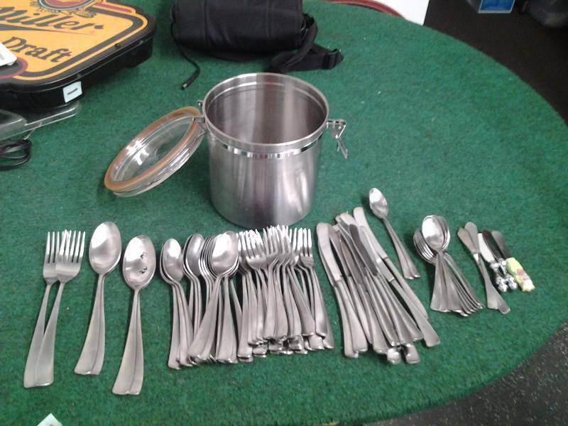 Service For 16-Stainless Steel Flatware-Studio By William
