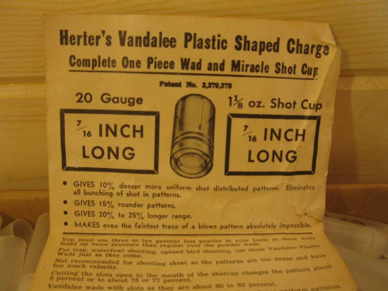 lot 25 image: Large box of Herters Wads