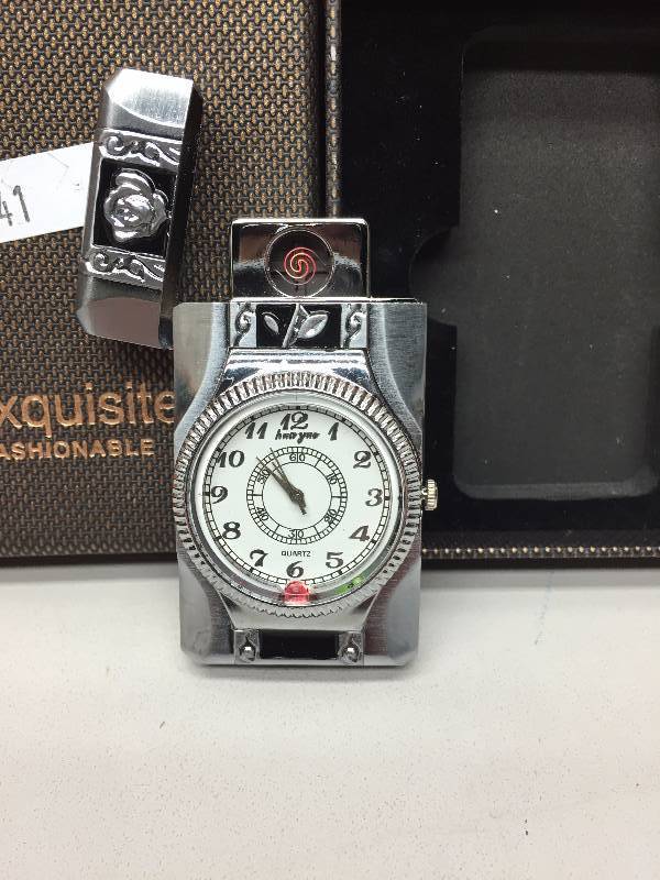 EXQUISITE FASHIONABLE WATCHLIGHTER