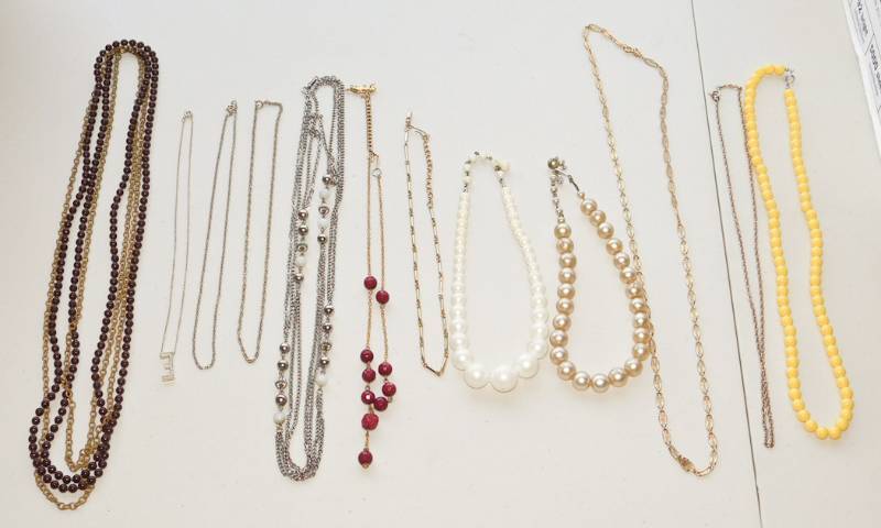 12 Necklaces Costume jewelry
