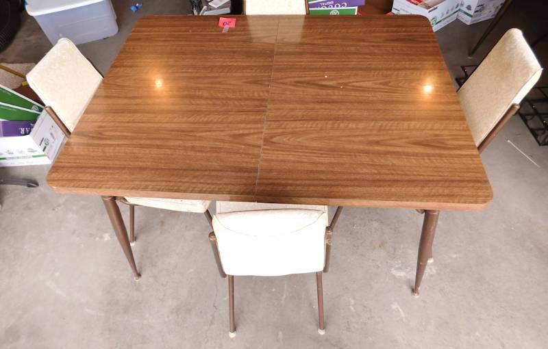 vintage Dining room table 4 chairs