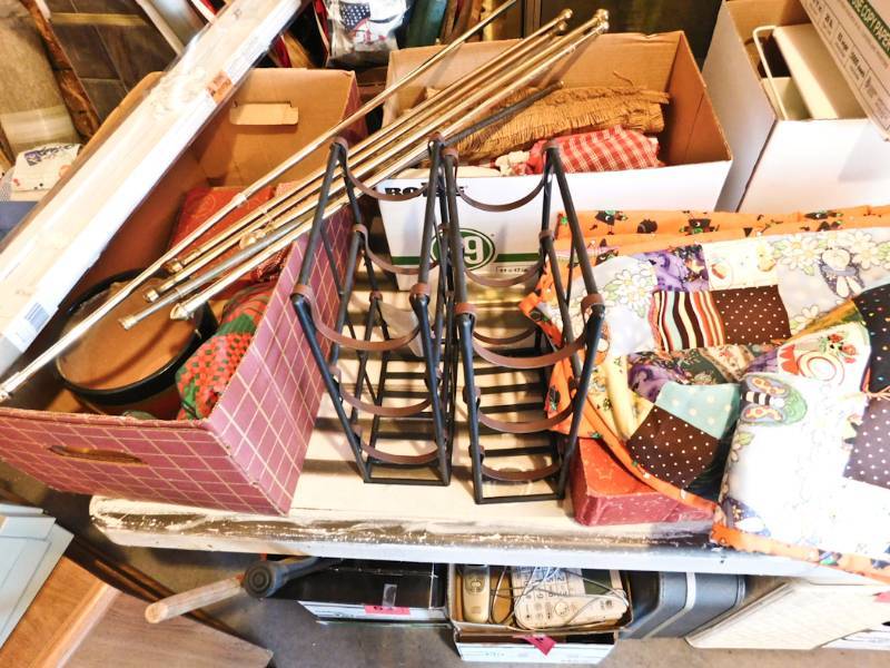 lot of household dcor items