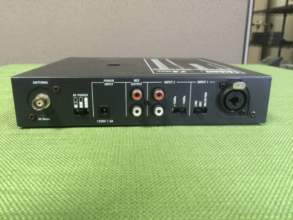 lot 15 image: Listen LT-800 STATIONARY RF TRANSMITTER (72 MHZ)