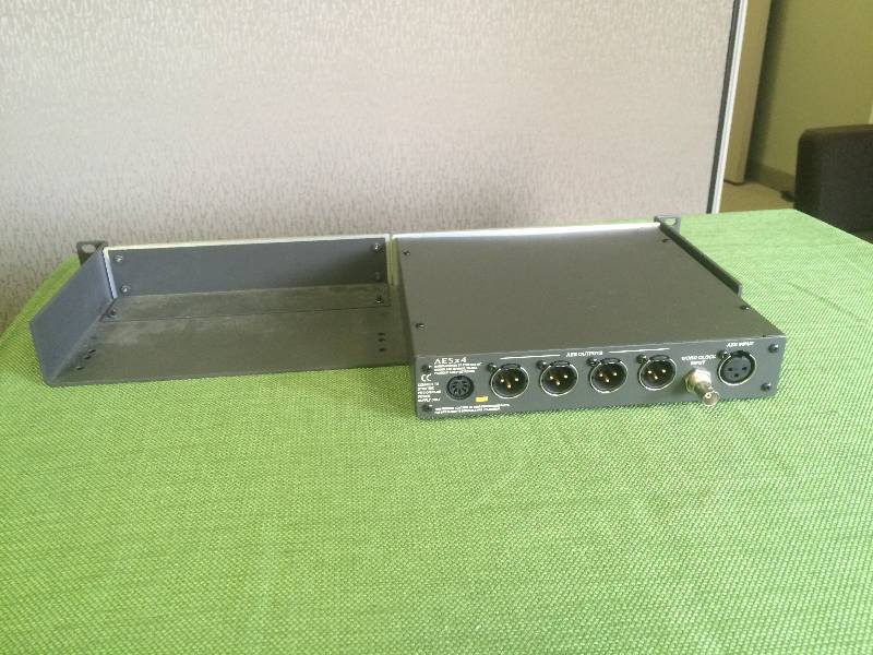 lot 22 image: Lucid AES Distribution Amplifier AES x4