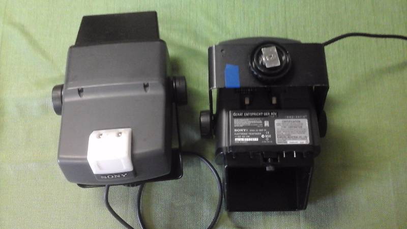 lot 29 image: Sony DXF-51 5 Studio Viewfinder - Quantity 2