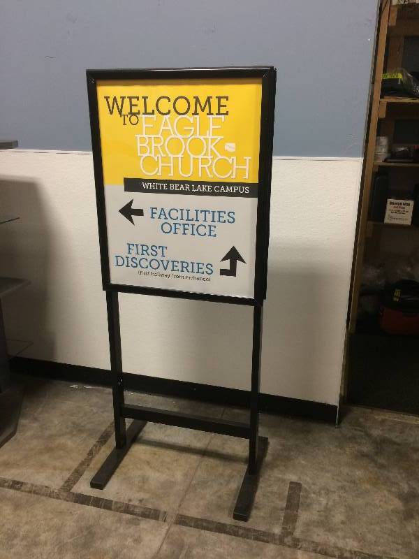 lot 60 image: PosterGrip Sign Board