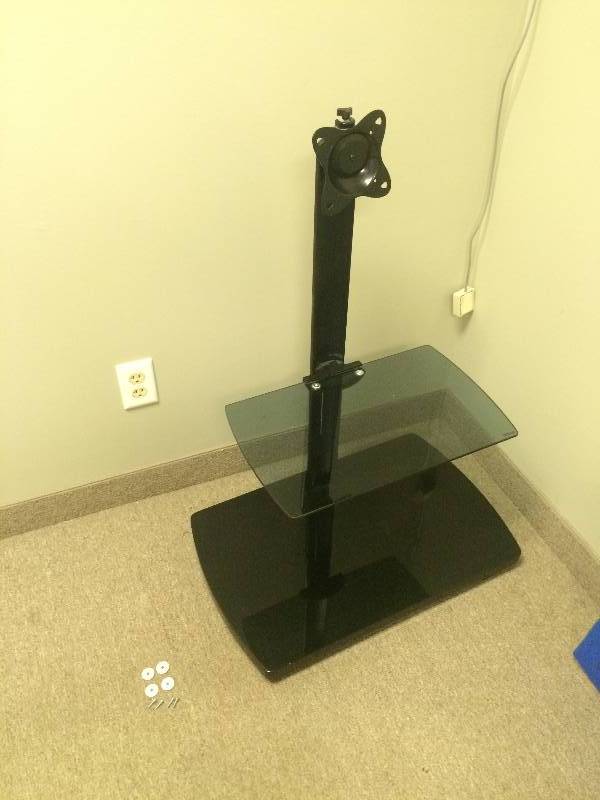 lot 116 image: TV Stand