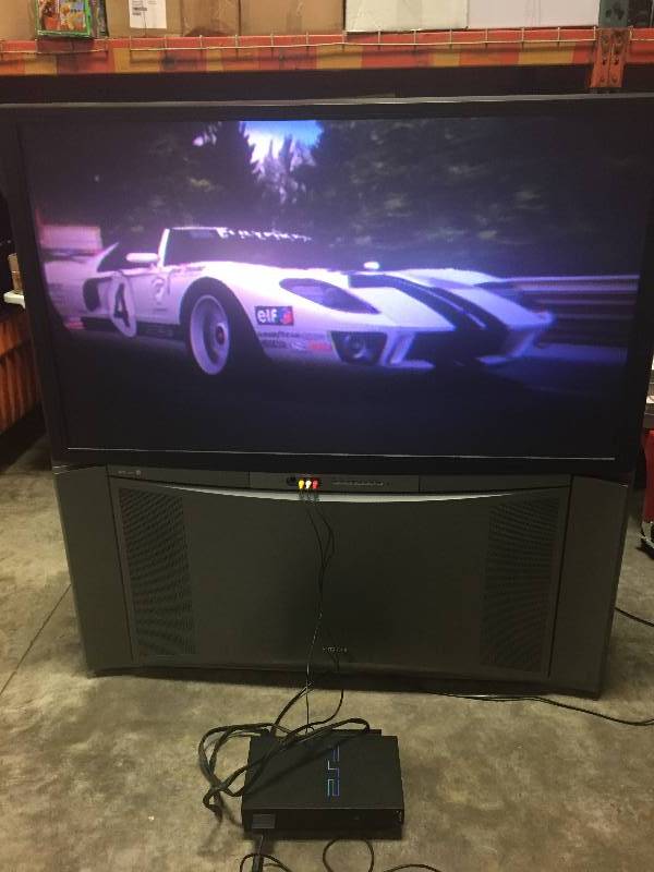 lot 117 image: Hitachi 51F59 51-Inch Digital Projection HDTV