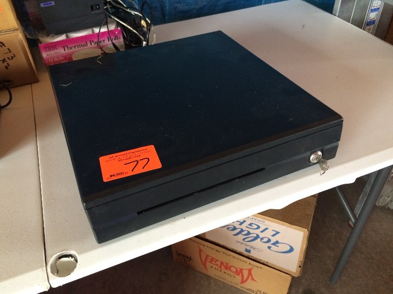 lot 77 image: Cash Drawer with key   can also be connected to a computer