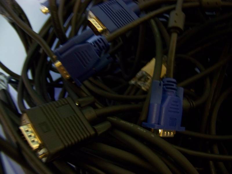 lot 82 image: Large Lot of VGA, 15-Pin, Male-to-Male Computer  Monitor  Projector Cables