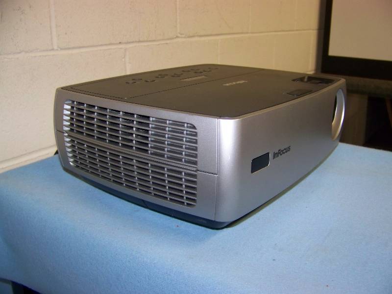 lot 20 image: InFocus, IN24EP, DLP Projector