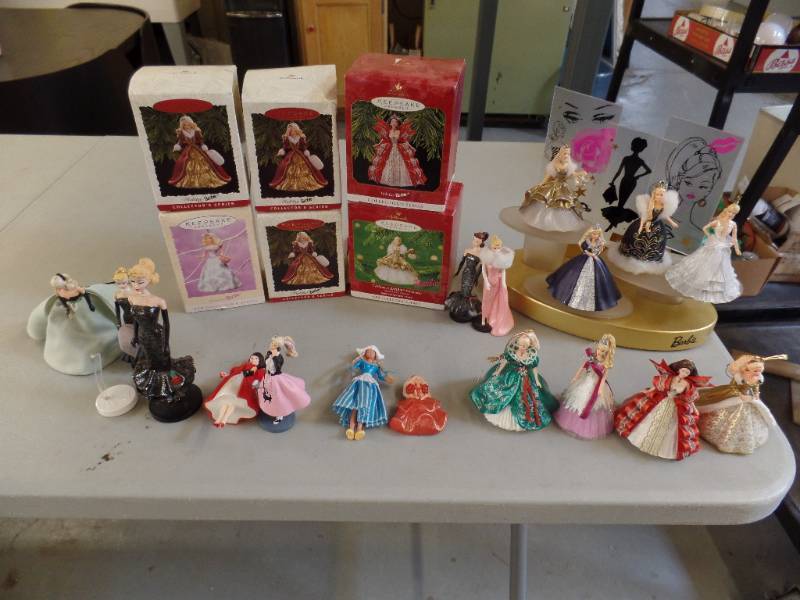 lot 749 image: Barbie Holiday Ornaments