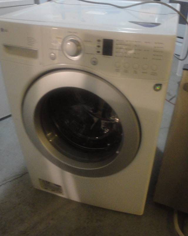 lot 17 image: LG Washer Super Capacity