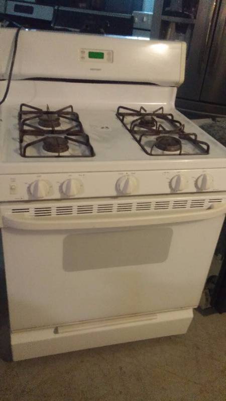 lot 23 image: Hot Point Gas Oven