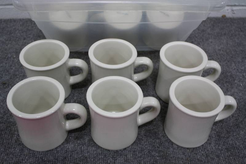lot 114 image: 12 Coffee Mug Set