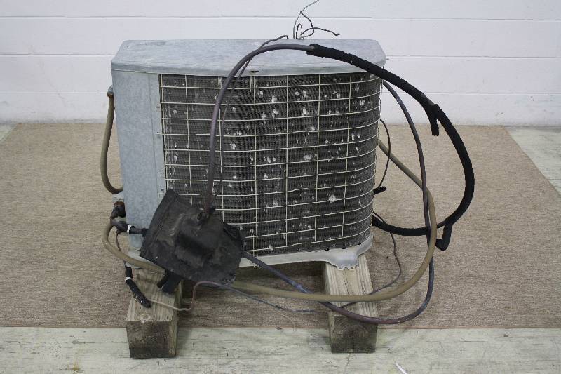 lot 221 image: Carrier AC Unit