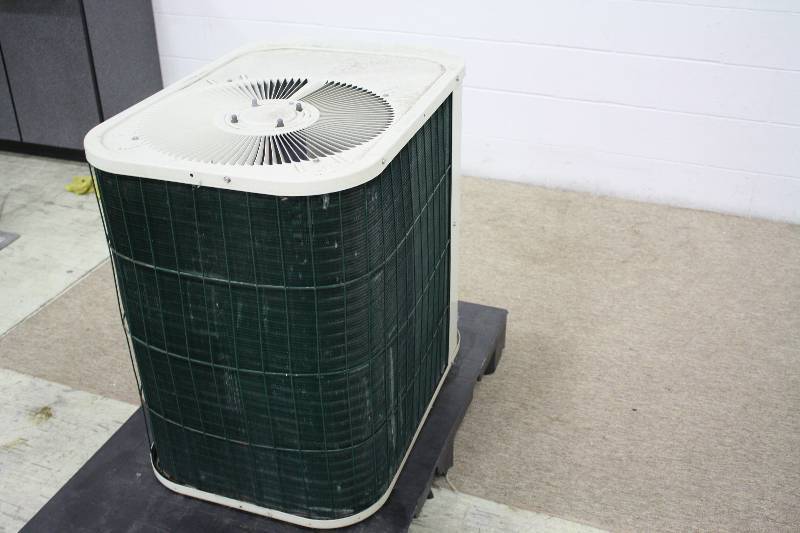 lot 222 image: Carrier AC Unit (#2)