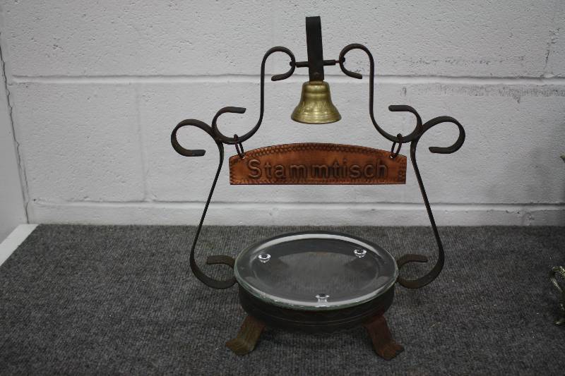 lot 34 image: GERMANY DECOR