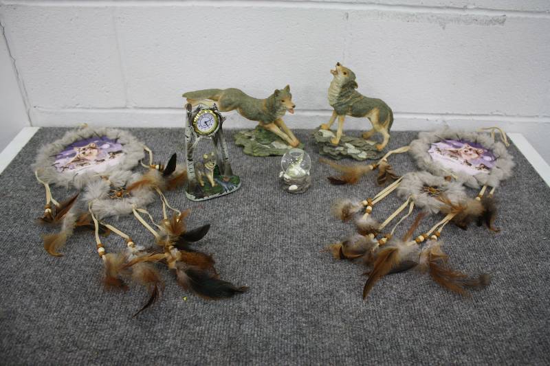 lot 48 image: Wolf Statues and Items