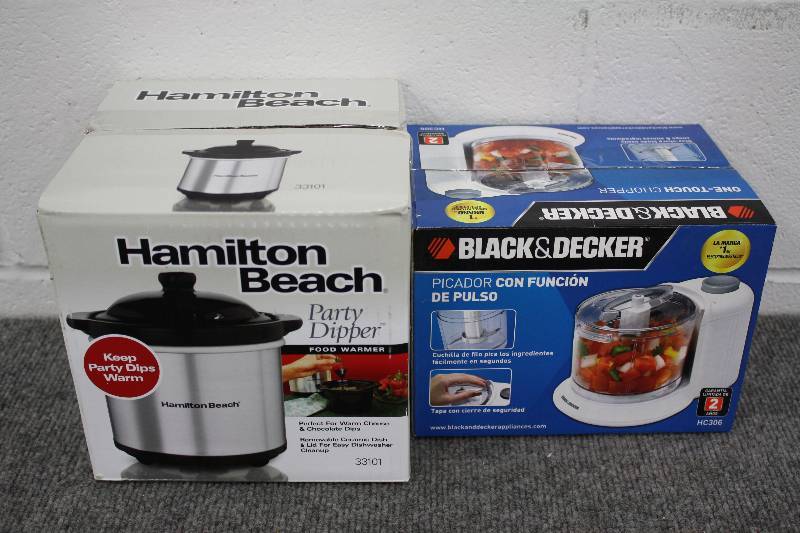lot 59 image: Crock Pot and Food Chopper