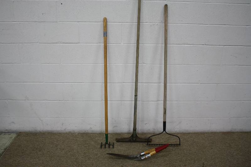 lot 110 image: 3 Yard Rakes and Clipper