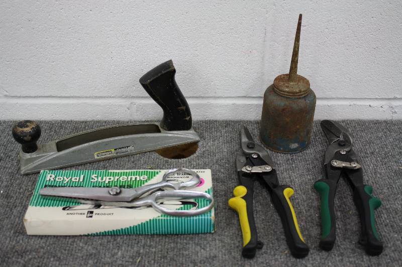 lot 136 image: Tools