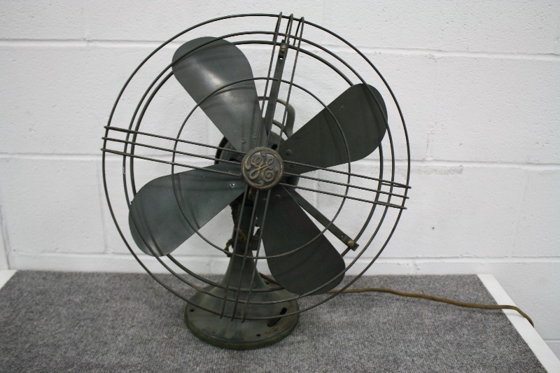 lot 35 image: Vintage Full Metal GE Fan
