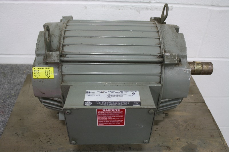 lot 13 image: New 10HP 3 Phase Motor