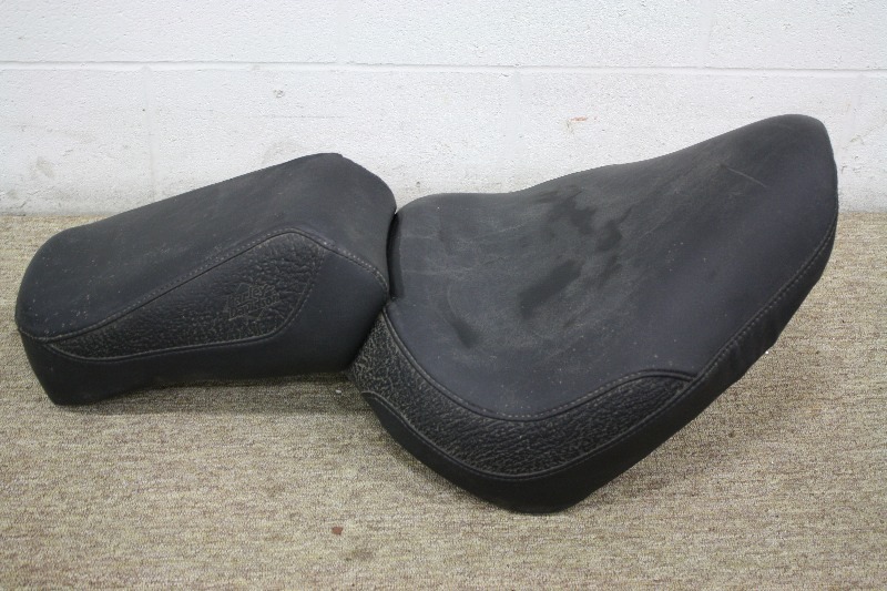lot 16 image: Harley Davidson Road King FLHRC Touring Seat
