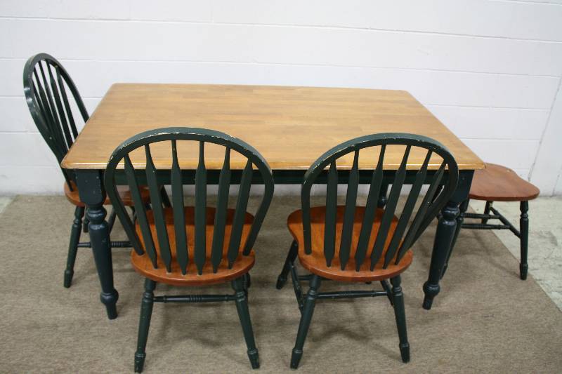 lot 179 image: Dining Table and Chairs