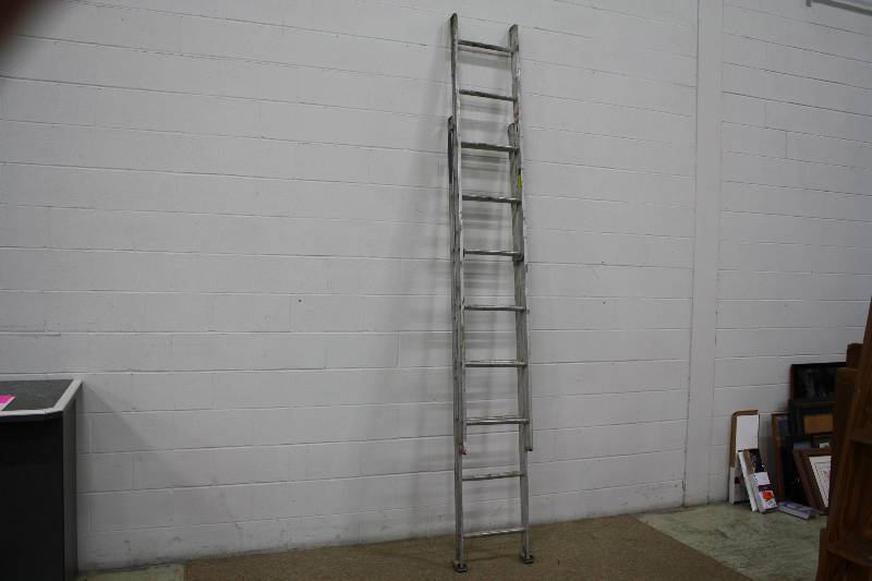 lot 19G image: Davidson Extension Ladder