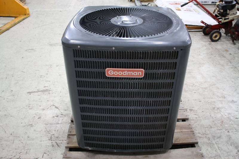 lot 14B image: Goodman AC Unit with Base