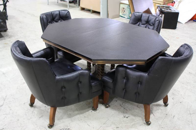 lot 139 image: High class poker table and chairs