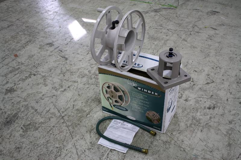 lot 172 image: Suncast Side Winder Hose Reel