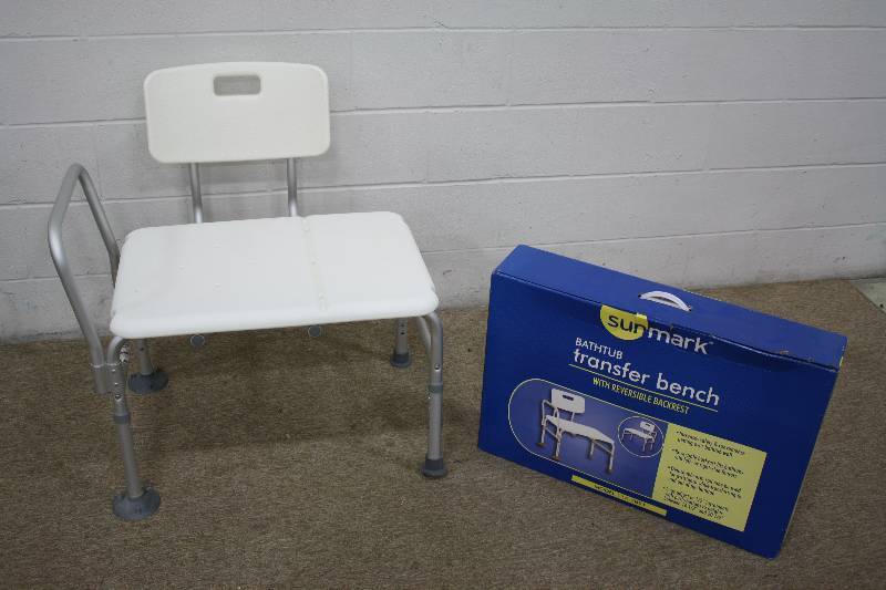 lot 57B image: Portable Bathtub Bench