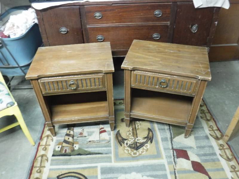 2 End Tables