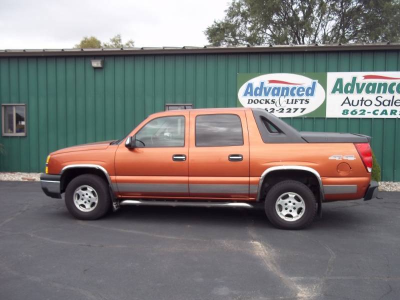 lot 2 image: 2005 Chevrolet Avalanche