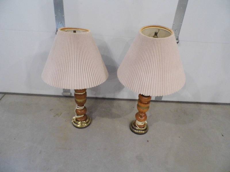 2 Lamps
