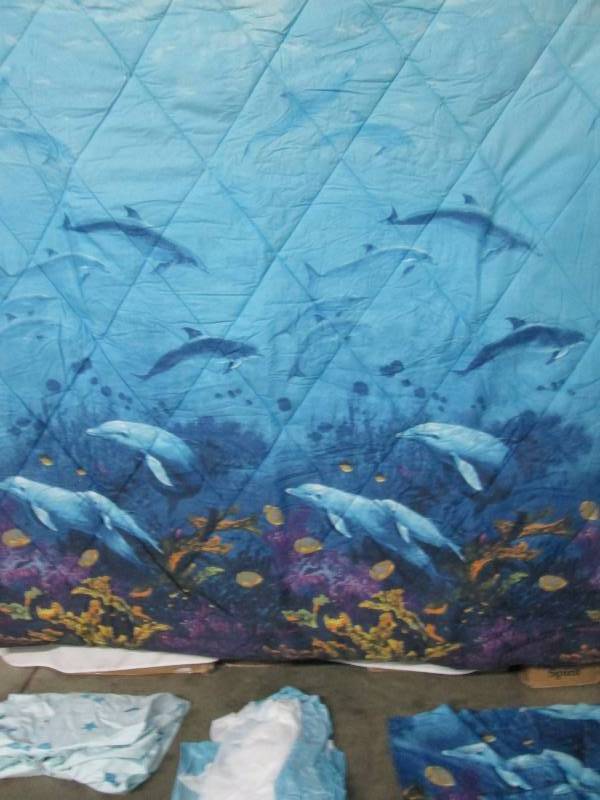 Alcove Dolphin Cove Bed Set and Accessories - Queen