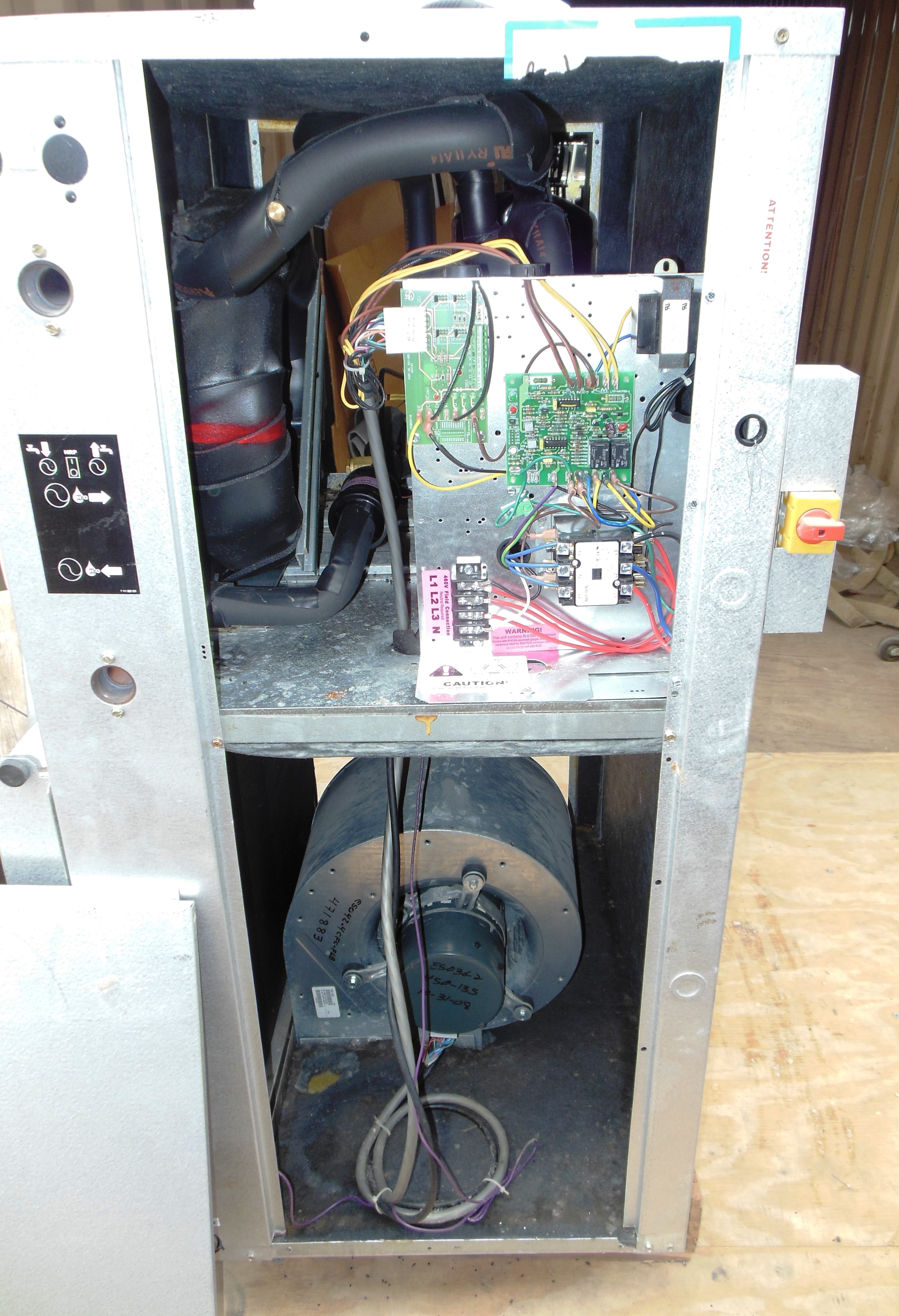 lot 3 image: Updated description Unused  Never Installed Geothermal Heat Pump - 42,000 BTU - 3 12 Ton - Model ES042-4-CFC Please read description for important information