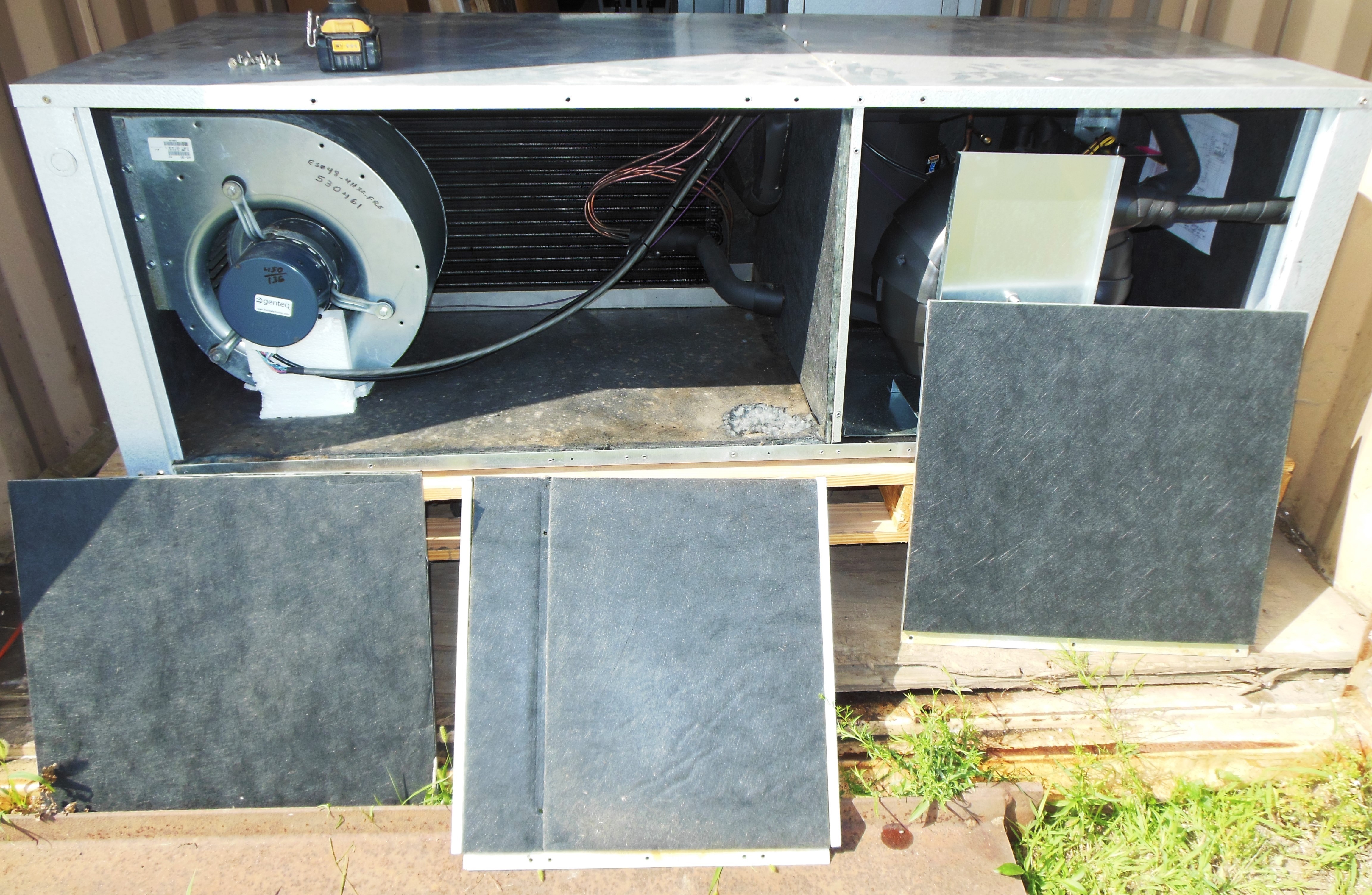 lot 7 image: Unused Never Installed Geothermal Heat Pump - 48,000 BTU - 4 Ton - Horizontal Flow - Model ES048-4HZC Please read description for important information