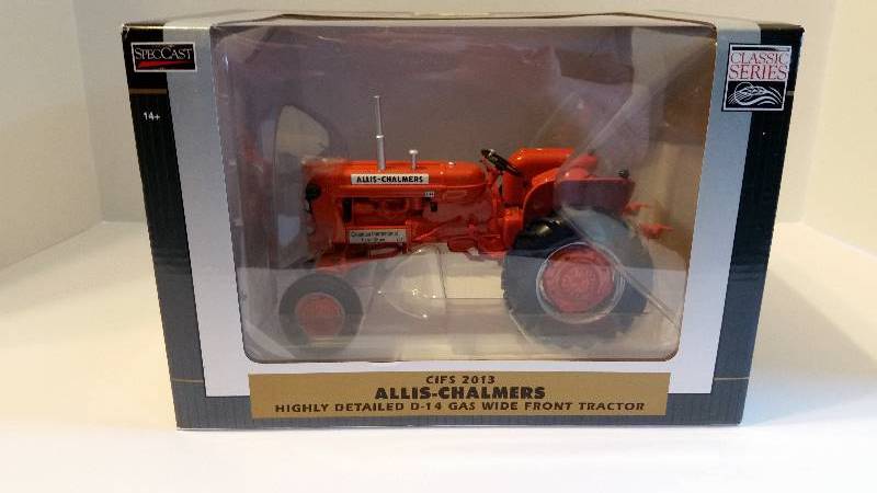 lot 3F image: SpecCast Classic Series Allis Chalmers 116 Scale D-14 Gas Wide Front Tractor