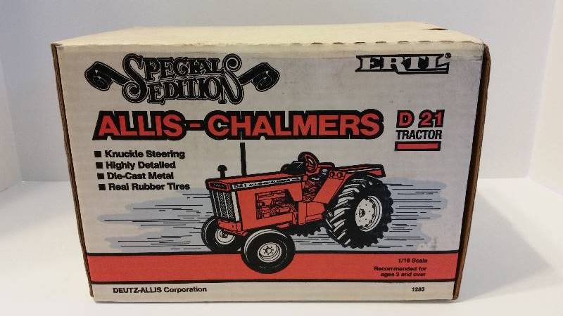 lot 9N image: ERTL Special Edition 116 Scale Allis Chalmers D-21 Toy Tractor