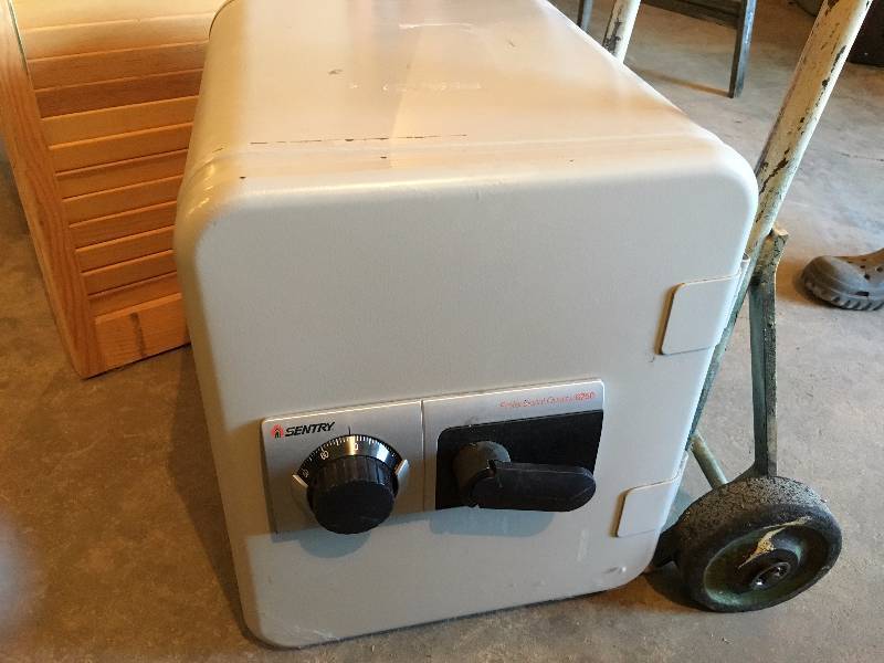 Sentry Safe With Combination