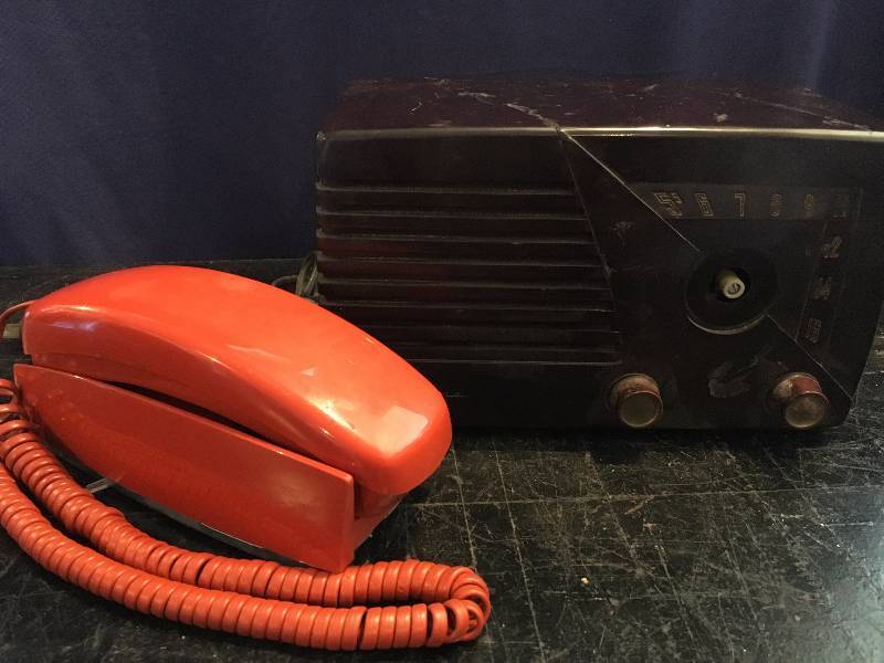 Vintage Land Line Phone and Radio