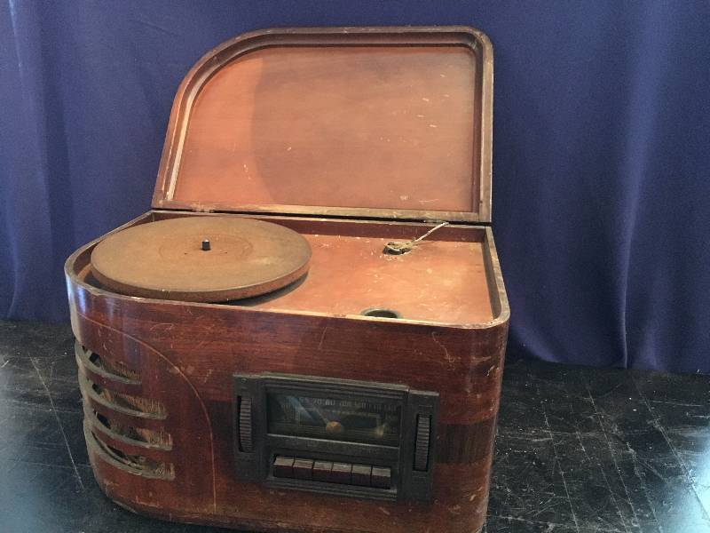Vintage General Electric Radio Record Player